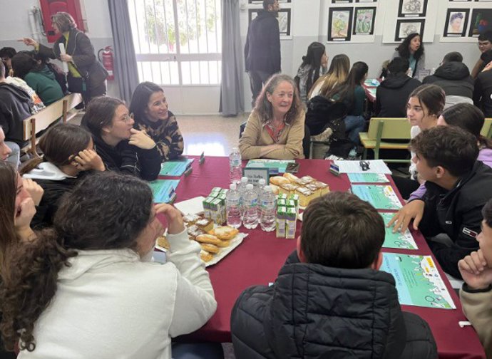 Los Cafés con Ciencia han arrancado este lunes en la localidad granadina de Salobreña.