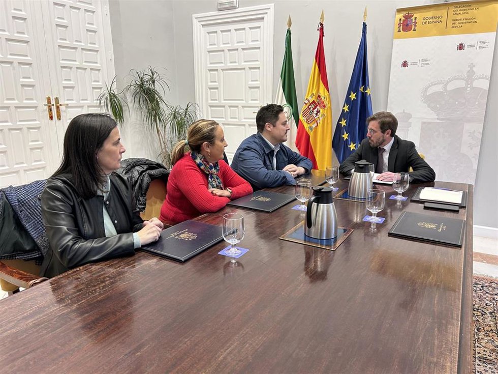 Reunión sobre los cortes de electricidad en barrios desfavorecidos