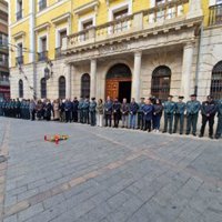 Teruel se suma a los minutos de silencio por el asesinato de dos guardias civiles en acto de servicio en Barbate (Cádiz)