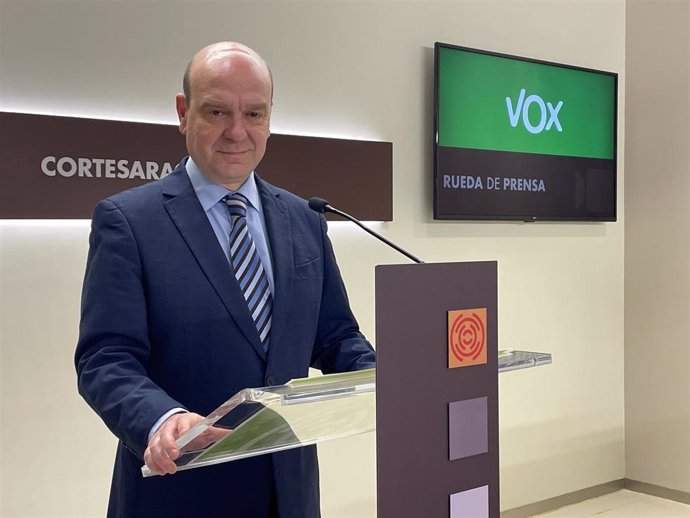 El portavoz parlamentario de VOX en las Cortes de Aragón, Santiago Morón.