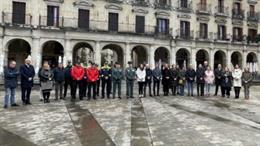 Vitoria-Gasteiz se suma a los actos de homenaje por los dos guardias civiles muertos en Barbate en una actuación antidro