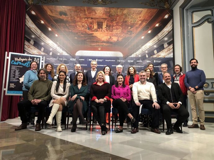 Foto de familia de la presentación de Dialogues des carmélites'