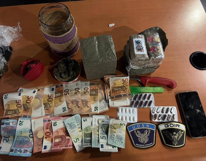 Cuatro detenidos por tráfico de drogas tras huir de Novelda a Alicante con 20 paquetes de hachís