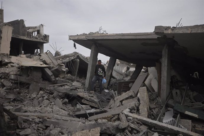 Edificios destruidos por los ataques en la localidad de Rafá, en el sur de la Franja de Gaza