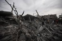 Denuncian la muerte de una periodista en un bombardeo israelí sobre su casa en Rafá