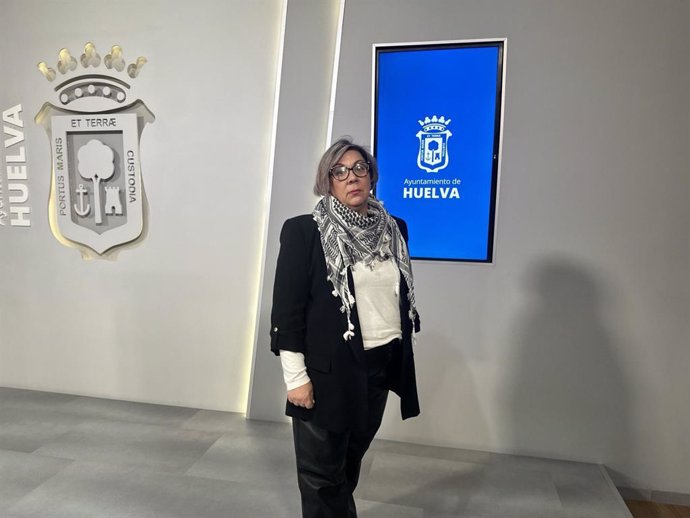 La portavoz de La Izquierda de Huelva en el Ayuntamiento de la capital onubense, Mónica Rossi.