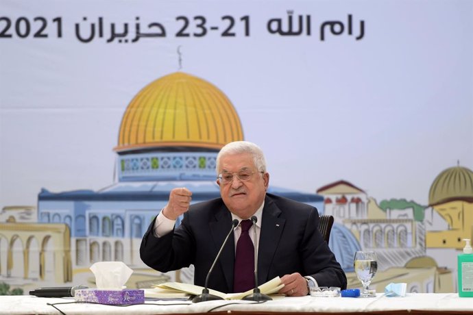 Archivo - June 21, 2021, Ramallah, West Bank, Palestinian Territory: Palestinian President Mahmoud Abbas chairs the meeting Fatah revolutionary council, in the West Bank city of Ramallah on June 21, 2021