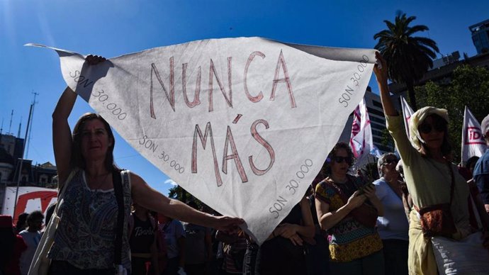 Archivo - Marcha de las Madres de Plaza de Mayo
