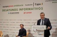 Javier Fernández propone a Moreno crear una Conferencia de presidentes de Diputación que se reúna cada seis meses