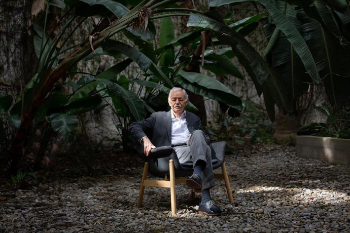 Archivo - El escritor Eduardo Mendoza