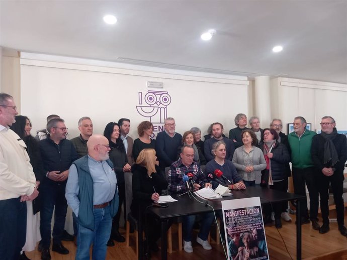Miembros de la Plataforma para la Defensa de la Sanidad Pública de La Rioja