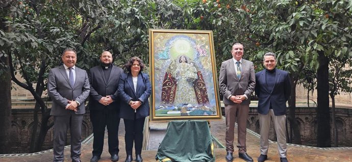 La Junta presenta el cartel de la Coronación de la Virgen de la Sangre de Huévar.