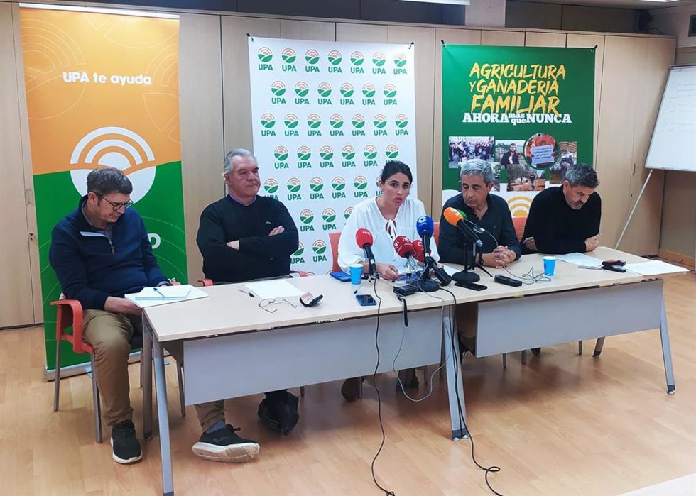 Rueda de prensa de miembros de UPA Madrid sobre las próximas movilizaciones y problemas del sector agrario español