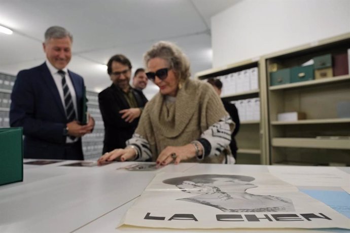 El Archivo General andaluz recibe la colección documental de Manolita Chen para su conservación y divulgación pública