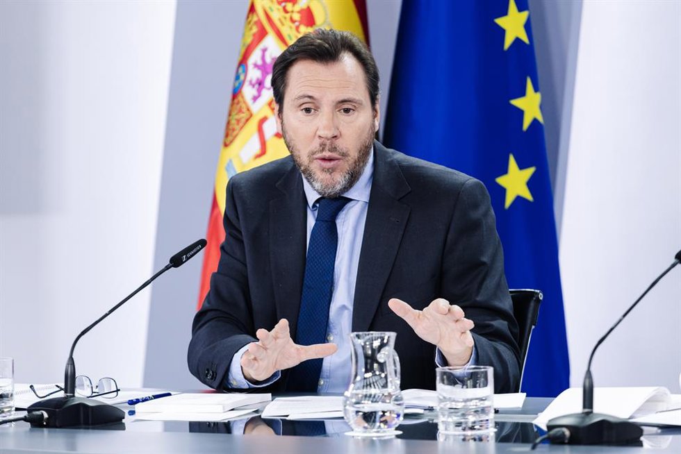 El ministro de Transportes y Movilidad Sostenible, Óscar Puente, durante la rueda de prensa de este martes tras el Consejo de Ministros.