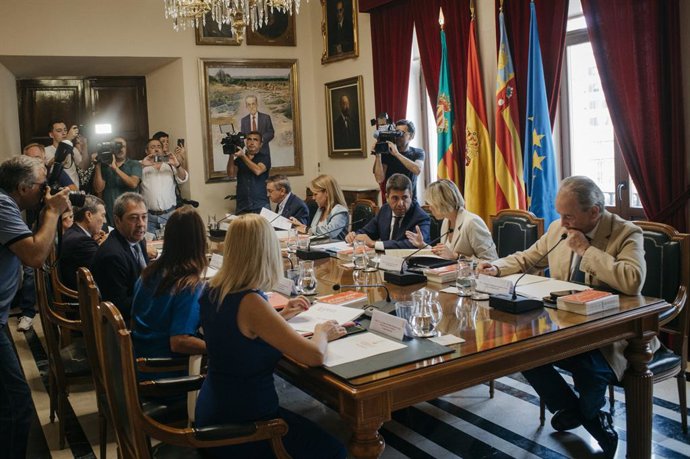 Archivo -  Imatge d'arxiu d'un ple del Consell