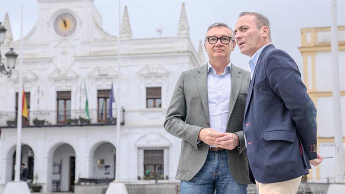 El portavoz de Vox en el Parlamento de Andalucía, Manuel Gavira, en Cartaya (Huelva).