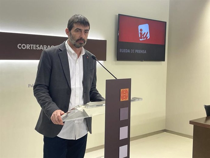 El diputado de IU Aragón, Álvaro Sanz.