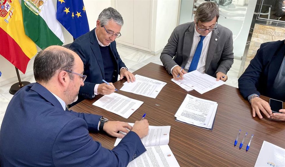 UMA, Rincón de la Victoria e Hidralia trabajarán para poner en valor ecosistemas marinos del municipio
