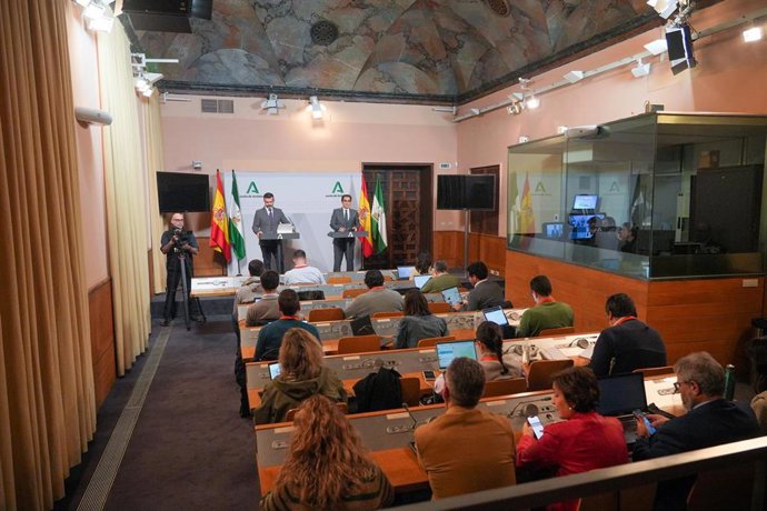 El consejero de Justicia, Administración Local y Función Pública José Antonio Nieto Ballesteros durante la rueda de prensa posterior al Consejo de Gobierno andaluz en el Palacio de San Telmo. A 13 de febrero del 2024, en Sevilla (Andalucía, España). Com