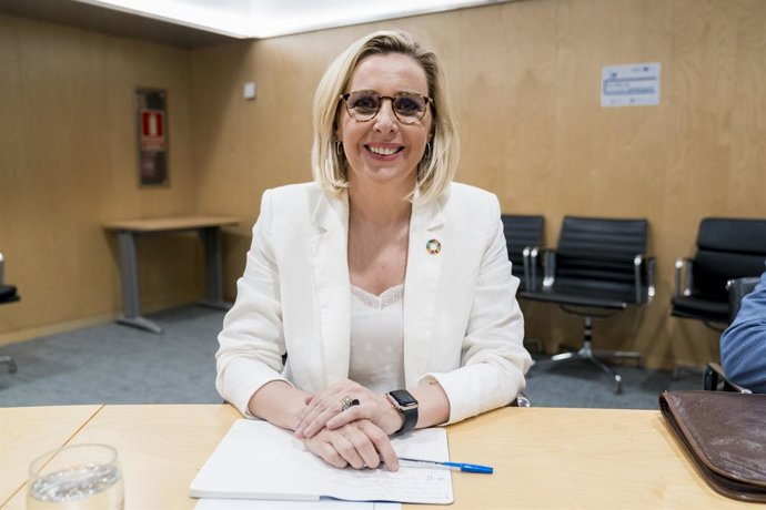 Archivo - La presidenta de Asufin, Patricia Suárez, durante una reunión con las patronales bancarias, las asociaciones de usuarios financieros y el gobernador del Banco de España, a 29 de junio de 2023, en Madrid (España).