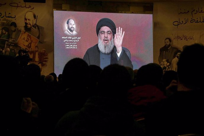 Archivo - El secretario general del grupo Hezbolá, Hasán Nasralán, durante un discurso en enero