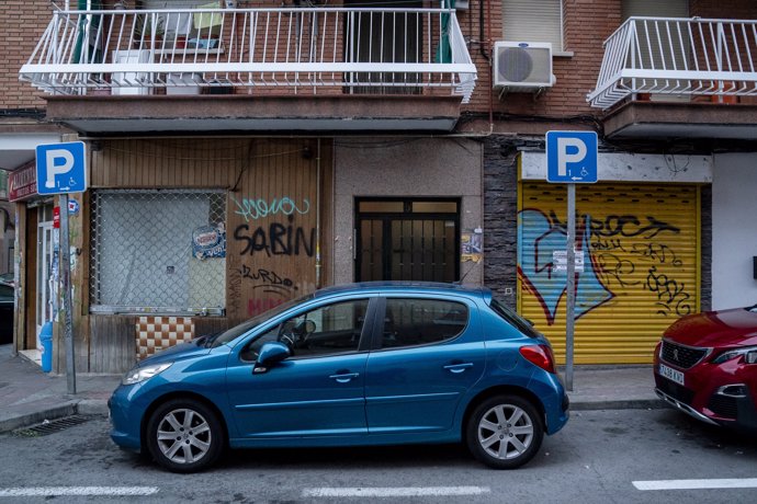 Fachada del domicilio donde un hombre ha apuñalado a su vecina, a 13 de febrero de 2024, en Carabanchel, Madrid