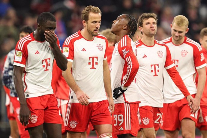 Los jugadores del Bayern tras la derrota ante el Werder Bremen.