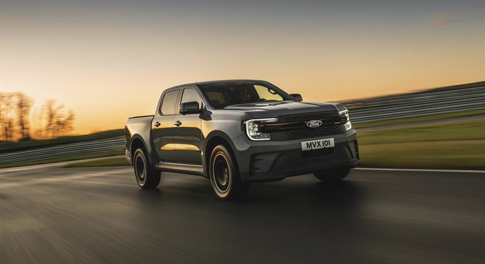 Ford presenta su nuevo pick-up de alta gama, el Ford Ranger MS-RT con motor diésel V6 de 3 litros.