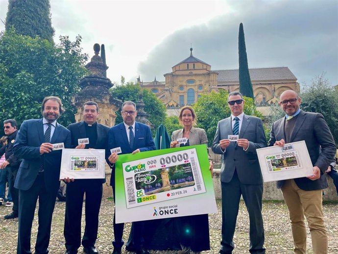 Presentación del cupón protagonizado por el naranjo cordobés.