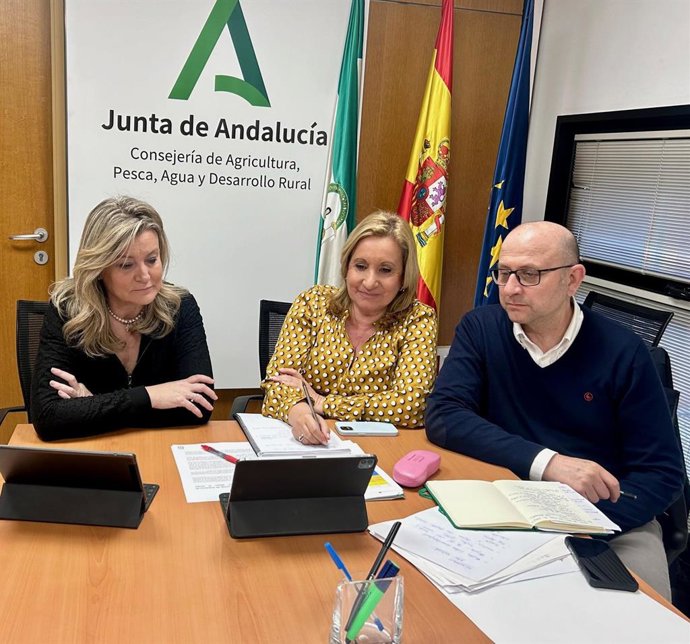 La Junta y la Unión de Criadores de Toros de Lidia se reúnen para la firma de "un próximo protocolo de colaboración"