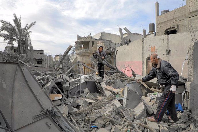 Vivienda destruida por los bombardeos israelíes en la Franja de Gaza