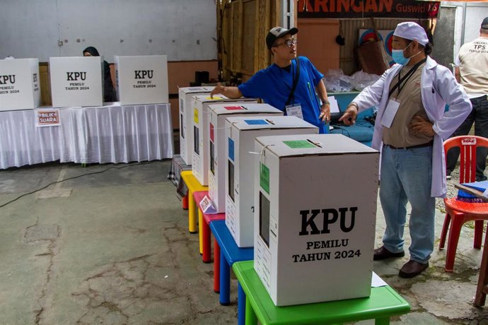 Centro de votación en Indonesia