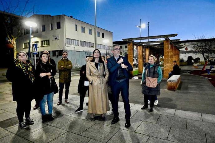 Ayuntamiento y Puerto mejoran la iluminación en el Barrio Pesquero