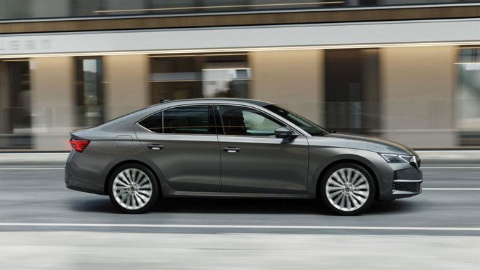 Skoda lanza la cuarta generación de su modelo más vendido, el Octavia, en versión hatchback y familiar.