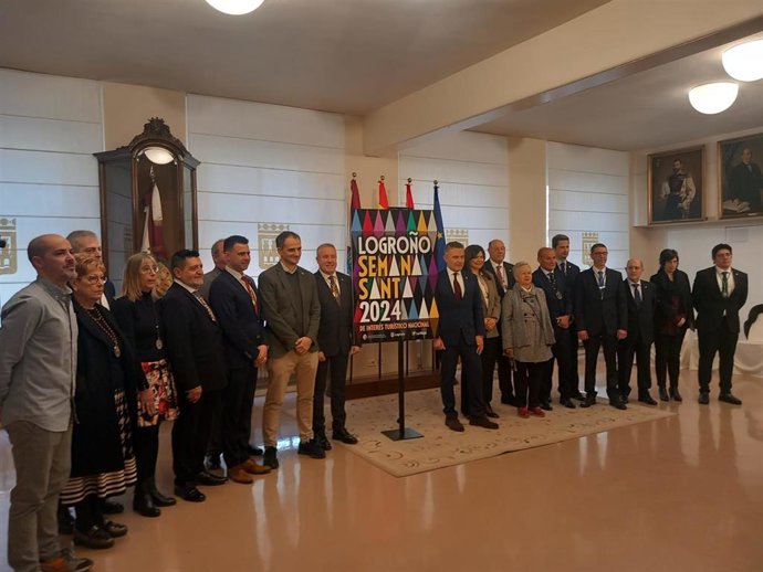 Presentación del calendario de actividades y novedades que se irán desarrollando en Cuaresma y del cartel de la Semana Santa logroñesa