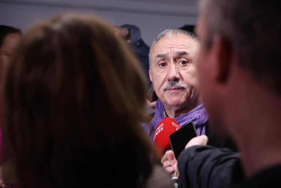 El secretario general de UGT, Pepe Álvarez, atiende a medios en Valladolid.