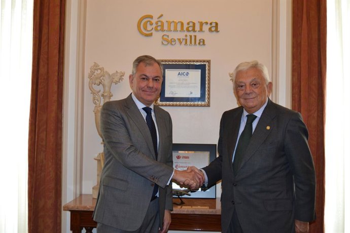 El alcalde de Sevilla, José Luis Sanz, y el presidente de la Cámara de Comercio de Sevilla, Francisco Herrero.
