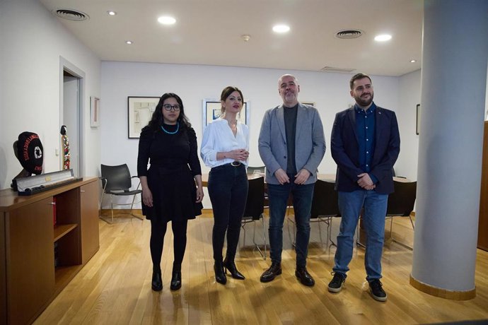 La directora general del Injuve, Margarita Guerrero, la ministra de Juventud e Infancia, Sira Rego, el secretario general de CCOO, Unai Sordo, y el secretario de Juventud de CCOO, Adri Junyent.