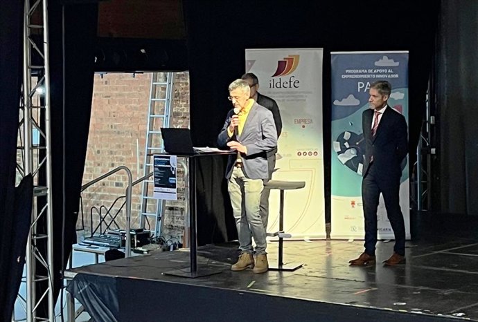 El concejal de Hacienda y Promoción Económica en el Ayuntamiento de León, Carmelo Alonso, en la inauguración de la jornada.