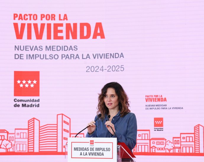 La presidenta de la Comunidad de Madrid, Isabel Díaz Ayuso, presenta las líneas estratégicas del Pacto Regional por la Vivienda, en la Consejería de Vivienda