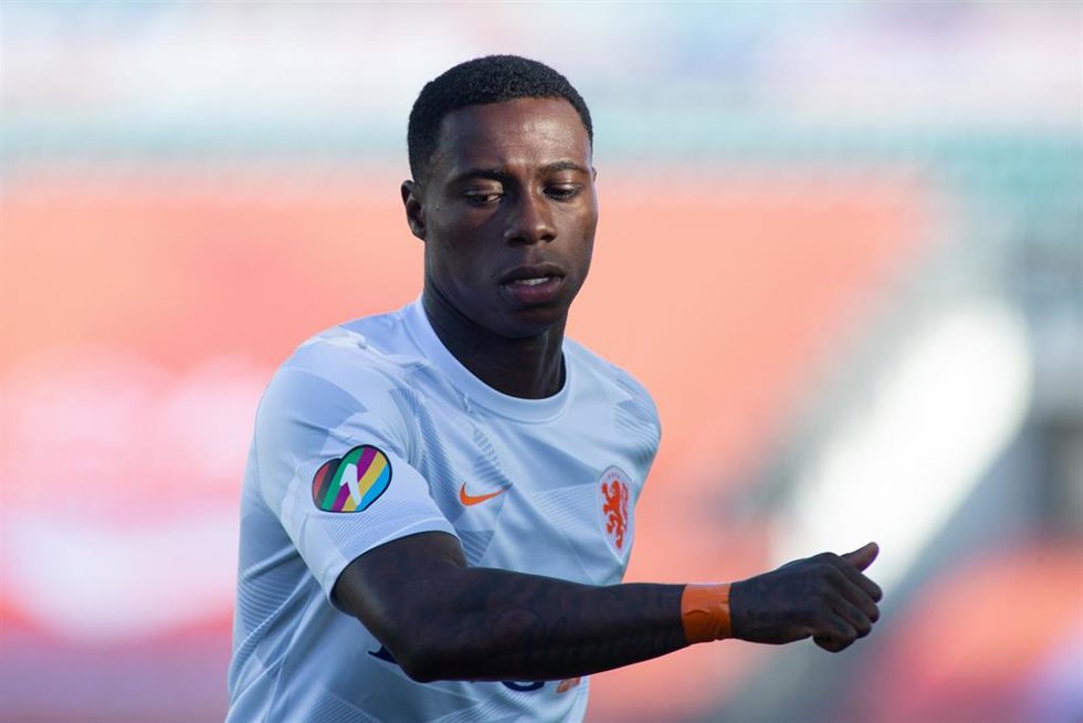 Archivo - El futbolista neerlandés Quincy Promes, en un amistoso con la selección de Países Bajos. 