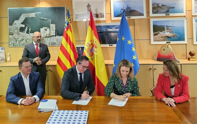 Innovación y PortCastelló firman un protocolo de colaboración para impulsar un hub tecnológico en el área portuaria