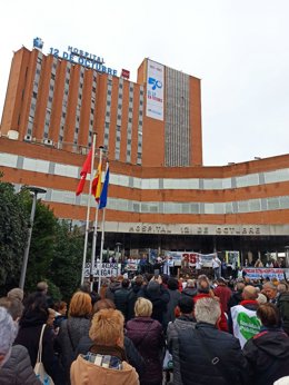 Protesta ciudadana ante el Hospital 12 de Octubre