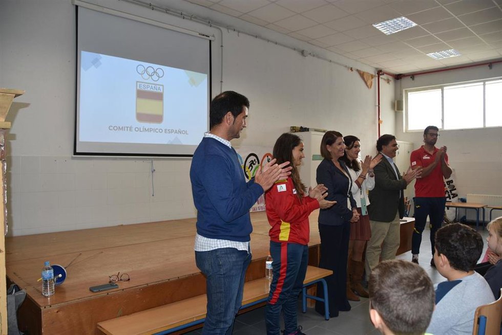 Encuentro del  Programa 'Todos Olímpicos'  en el CEIP San Sebastián de Punta Umbría (Huelva).