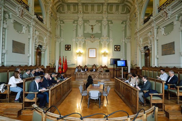 Celebración del Consejo Directivo de la Mancomunidad de Interés General 'Valladolid y Alfoz' en el Ayuntamiento de Valladolid.