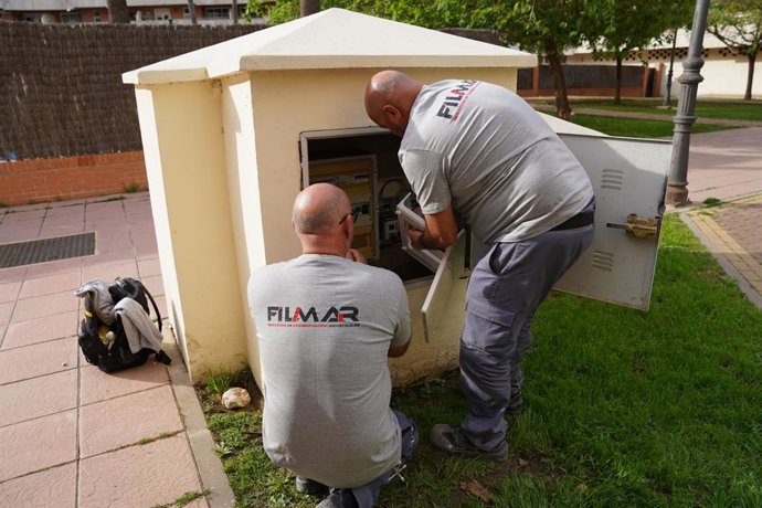 Estepona ultima los trabajos para reducir en un 30 por ciento el consumo eléctrico en el alumbrado público