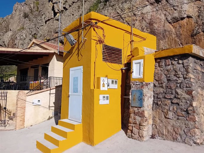 La Diputación de Cáceres repara el depósito de agua potable de Cabañas del Castillo