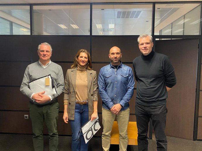 Fira Valncia reutilitzar les seues lones i moquetes per a convertir-les en productes artesans i sostenibles