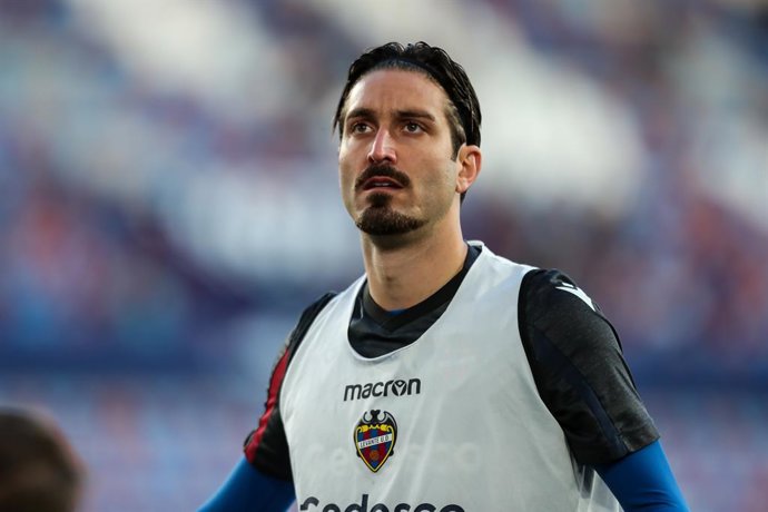 Archivo - Jose Campana of Levante UD looks on during the Santander League match between Levante UD and Real Sociedad at the Ciutat de Valencia Stadium on May 6, 2022, in Valencia, Spain.